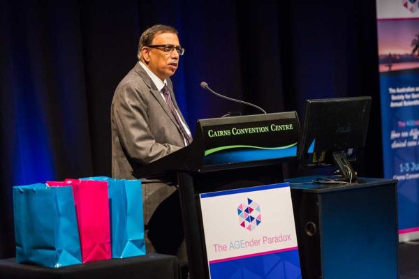 Image of conference speaker during plenary sessions of ANZSGM 2016