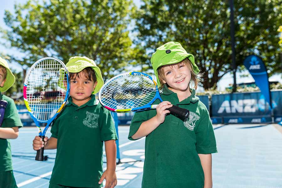 Image of kids at tennis clinic